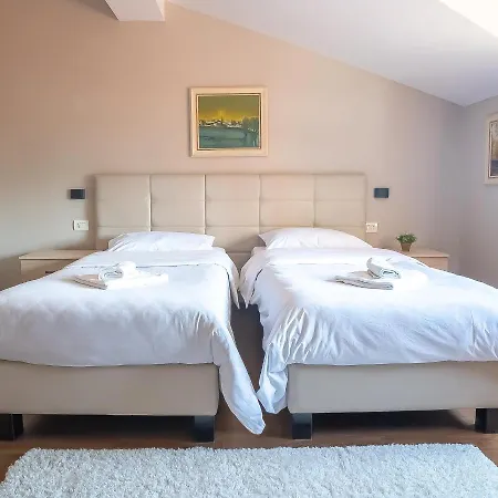 Bed & Breakfast Garden Boutique