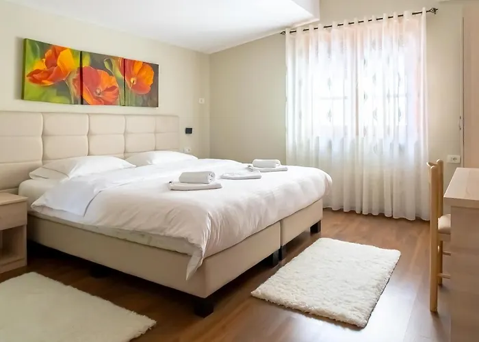 Frühstückspension Garden Boutique 3*